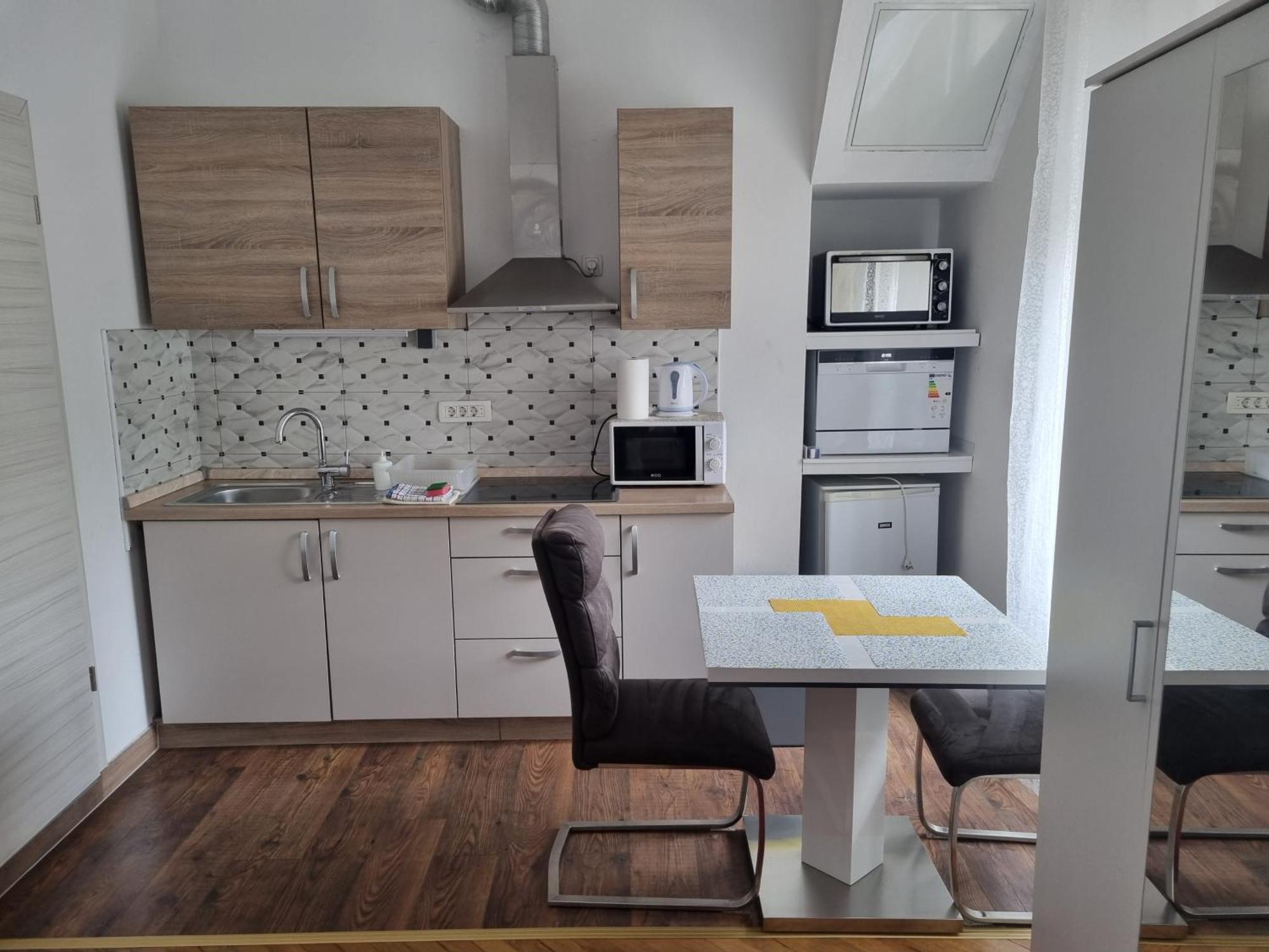 Apartments Fazarinc S Parkiriscem Celje Eksteriør bilde